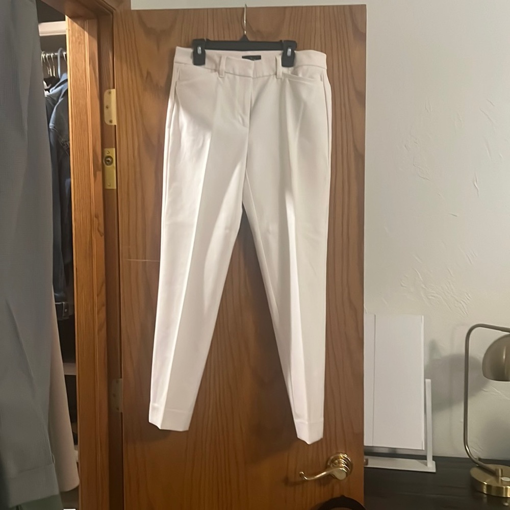 WHBM THE SLIM ANKLE OFF WHITE/IVORY NWOT SIZE 2